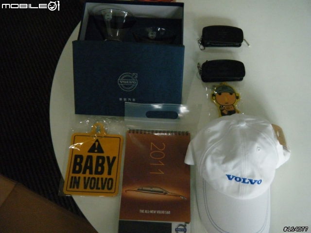 遲來的生日禮物開箱 - 2012年式 V50 D4-R藍寶石黑 - 11/16, 補上 SAM Power upgrade心得及第二次油耗紀錄~