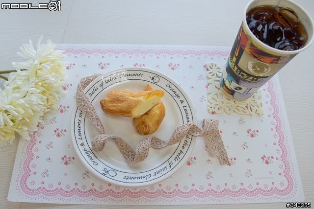 小惡魔今日下午茶-IS COFFEE艾克蕾泡芙與月餅(100/9/5)