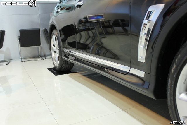 Infiniti FX35 V-Spec 冠軍特仕車