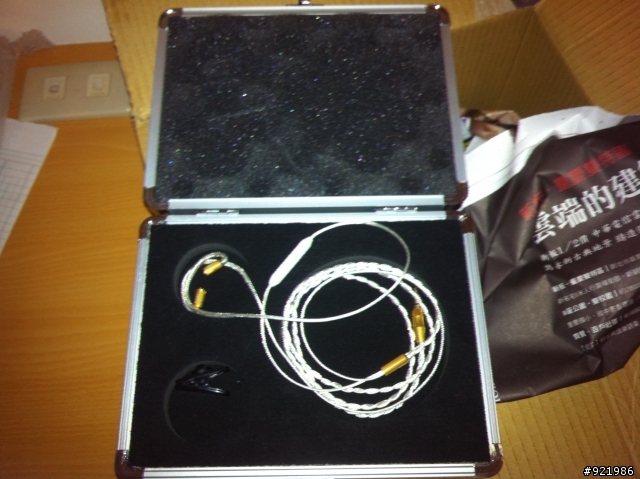 客制耳機+iPhone 線控 補開箱 (手機拍 請多包涵)