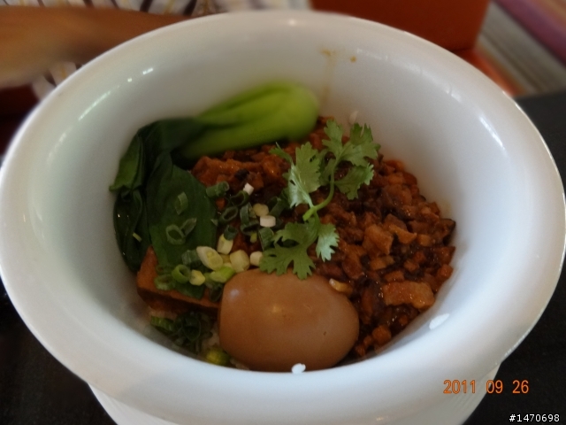 (食記) 台北君悅飯店之四霸彄滷肉飯初體驗