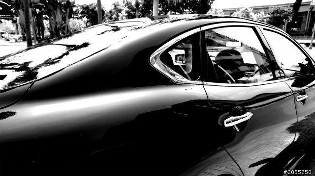Reflections: 2012 Infiniti M luxury edition/ fm the details and lines in black/ 體感分享