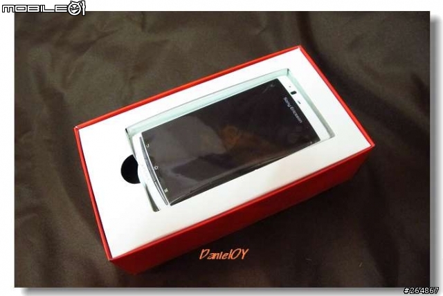SE Xperia Arc S (W) 開箱文~圖多小心!