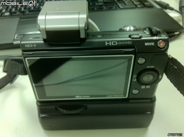 SONY NEX-3 , NEX-5 副廠電池手把.今天到貨的新玩具.