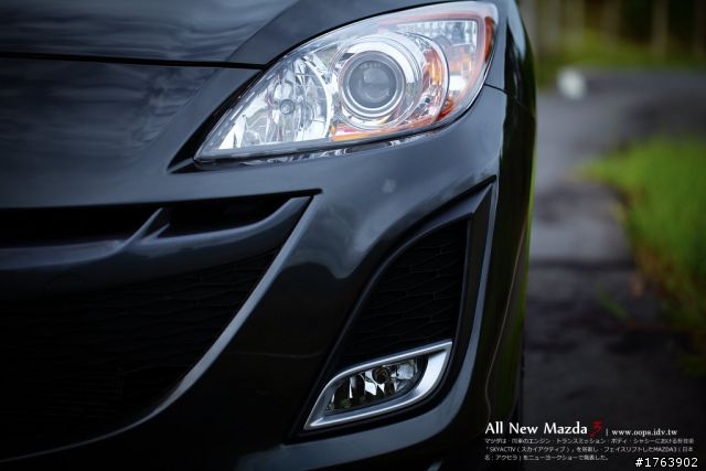 Mazda 3 5D 鐵灰 1.6 開箱