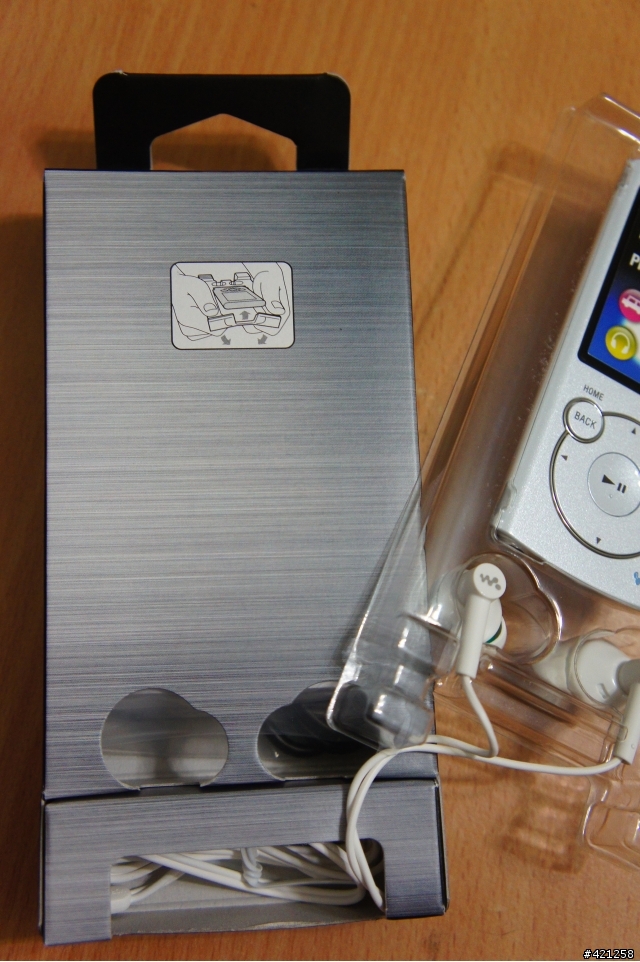 <搶先開>SONY WALKMAN NWZ-S764 白色