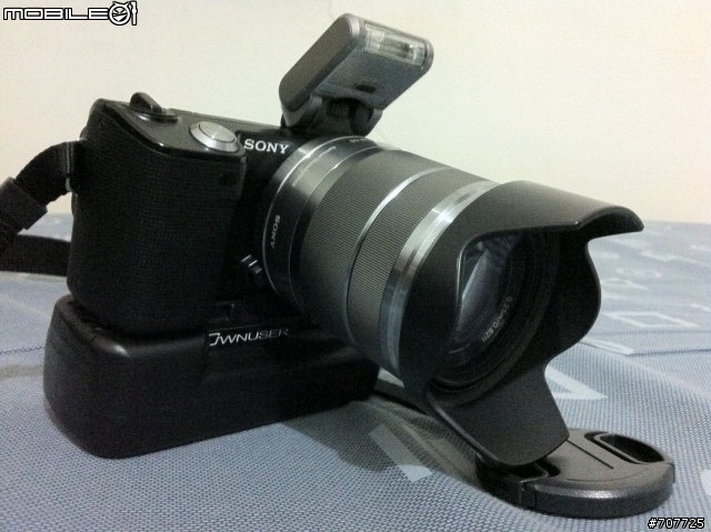 SONY NEX-3 , NEX-5 副廠電池手把.今天到貨的新玩具.