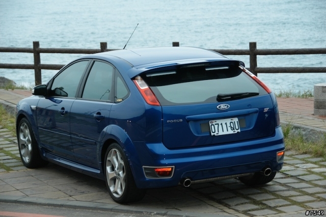 【開箱文】老款鋼炮 遲到許久的開箱文 FORD FOCUS ST(更新內裝相片)