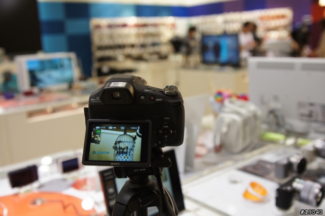 美好的故事正要開始 Sony Store台中 正.式.登.場