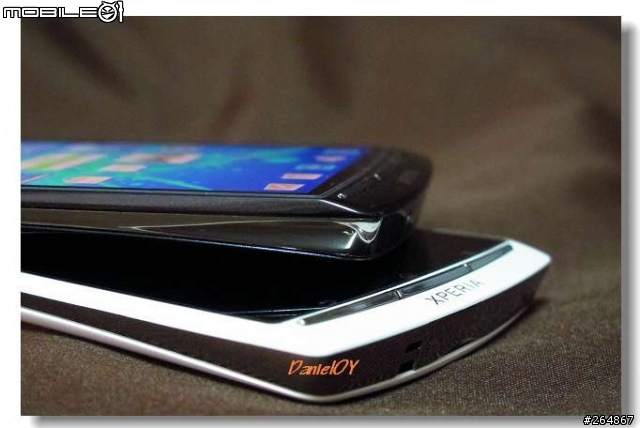 SE Xperia Arc S (W) 開箱文~圖多小心!