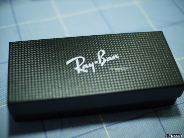 ic! berlin & RayBan & Nikon 沒事開一下