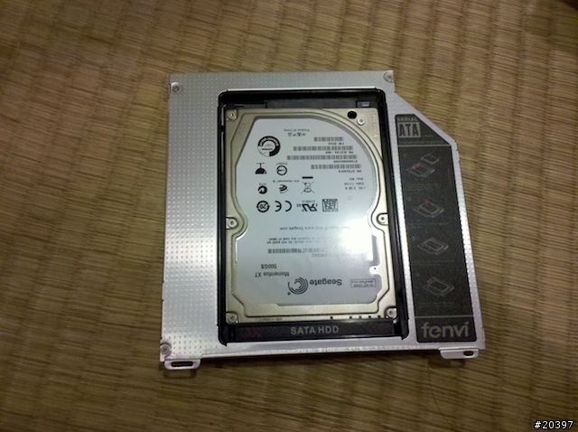 2011 macbook pro 17" 剖腹 SSD Crucial M4 256g+ 固態混合硬碟