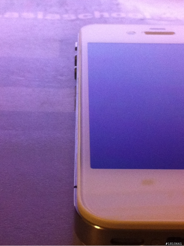 急!~白色IPHONE4液晶面板外膠框剝離~~