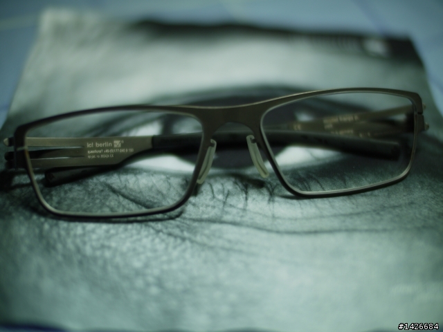 ic! berlin & RayBan & Nikon 沒事開一下