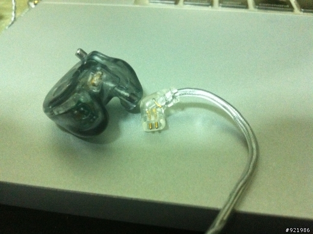 客制耳機+iPhone 線控 補開箱 (手機拍 請多包涵)