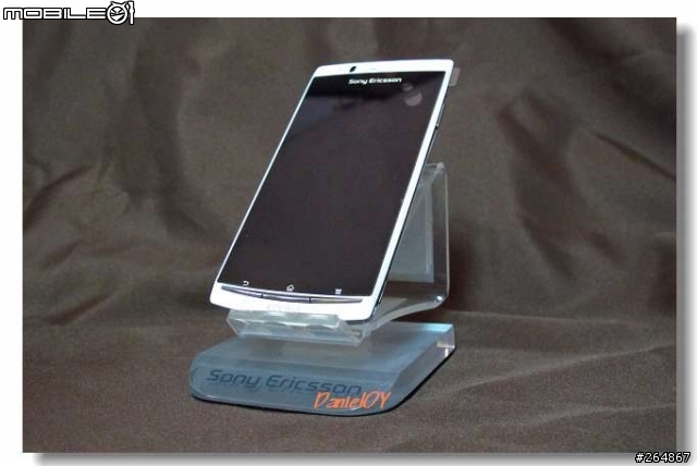 SE Xperia Arc S (W) 開箱文~圖多小心!