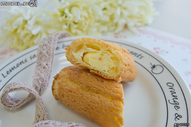 小惡魔今日下午茶-IS COFFEE艾克蕾泡芙與月餅(100/9/5)