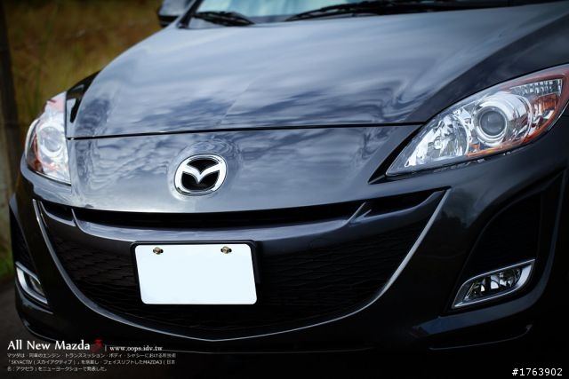 Mazda 3 5D 鐵灰 1.6 開箱