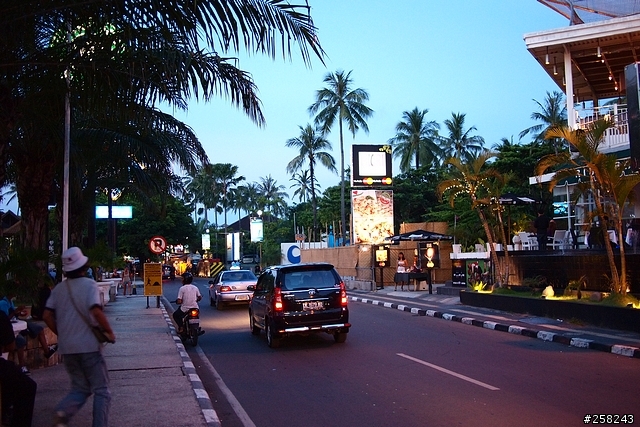 【西西分享】峇里島DAY1---庫塔(KUTA)、Villa