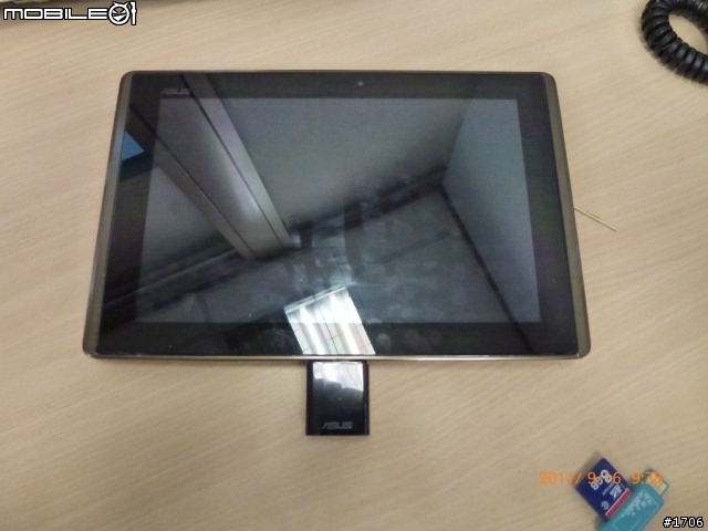 Asus Eee Pad 變型金剛 新配件 : USB 轉接頭 報到