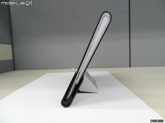 SONY Tablet S 16G and 日本Sonystyle 限定吉田包 (9/30) 新增原廠攜行包比較