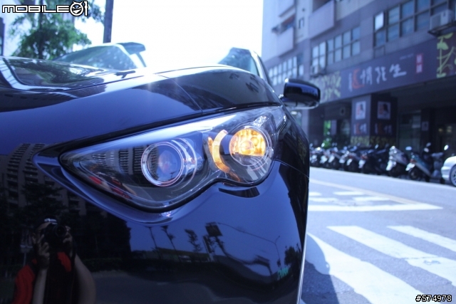 Infiniti FX35 V-Spec 冠軍特仕車