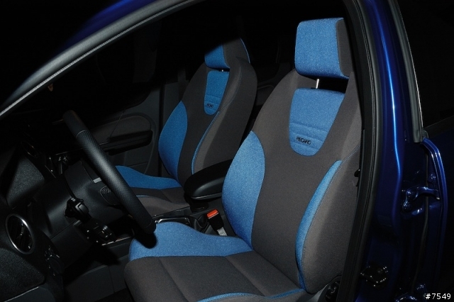【開箱文】老款鋼炮 遲到許久的開箱文 FORD FOCUS ST(更新內裝相片)