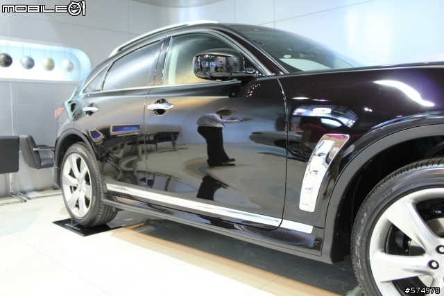 Infiniti FX35 V-Spec 冠軍特仕車