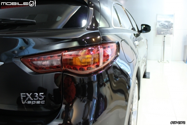 Infiniti FX35 V-Spec 冠軍特仕車