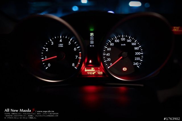 Mazda 3 5D 鐵灰 1.6 開箱