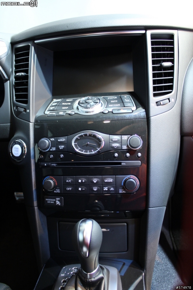 Infiniti FX35 V-Spec 冠軍特仕車