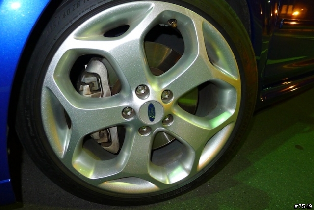 【開箱文】老款鋼炮 遲到許久的開箱文 FORD FOCUS ST(更新內裝相片)