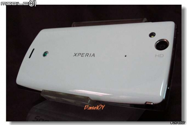 SE Xperia Arc S (W) 開箱文~圖多小心!