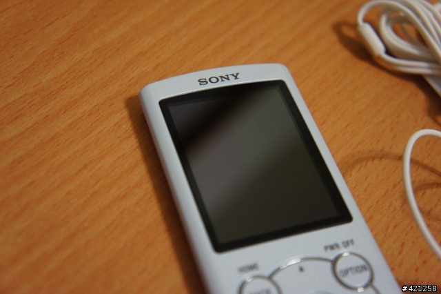 <搶先開>SONY WALKMAN NWZ-S764 白色