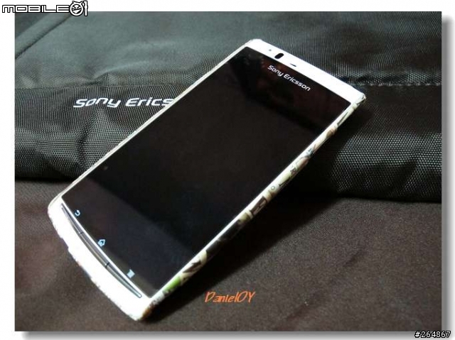 SE Xperia Arc S (W) 開箱文~圖多小心!