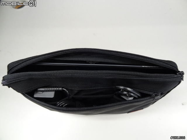 SONY Tablet S 16G and 日本Sonystyle 限定吉田包 (9/30) 新增原廠攜行包比較
