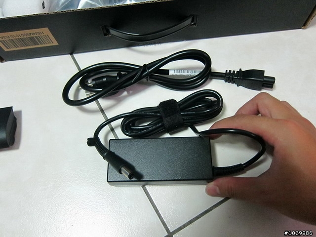 結合Beats喇叭!熱賣機種3015AU的後繼機:DM1-4001AU 簡易開箱!