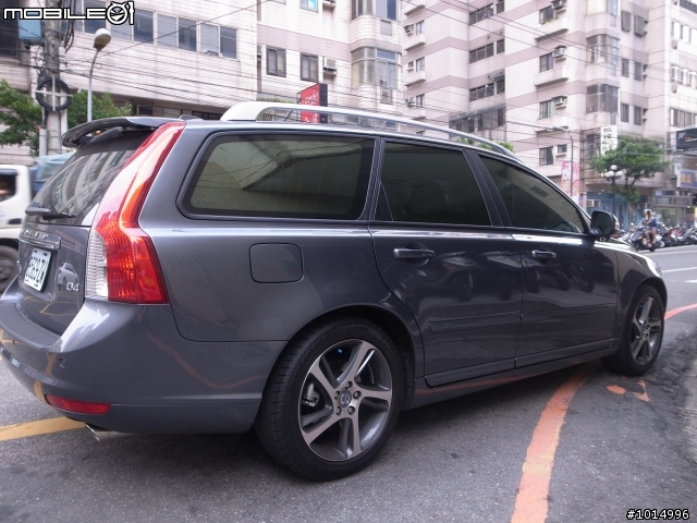 2012 V50 D4 鈦石銀 開箱囉!