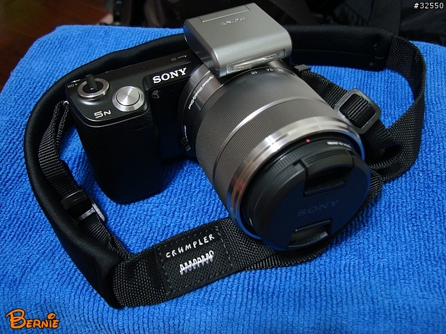 慢很大的 Sony NEX-5N 開箱,小野人背帶上身!