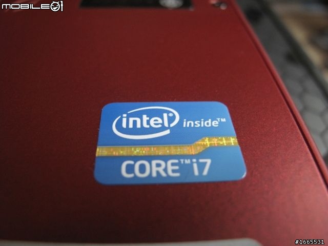 AlienWare M11xR3開箱(已加上部分數值)