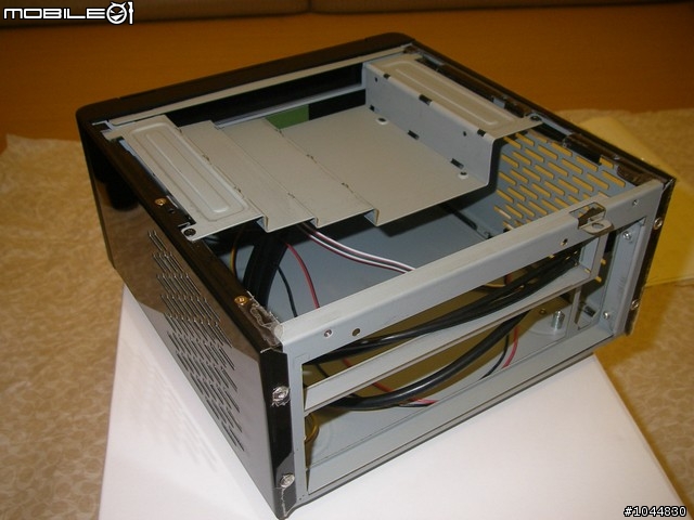 ASRock Z68M + TWINSYS 完美絕配的 ITX HTPC 實現 - 系統組裝