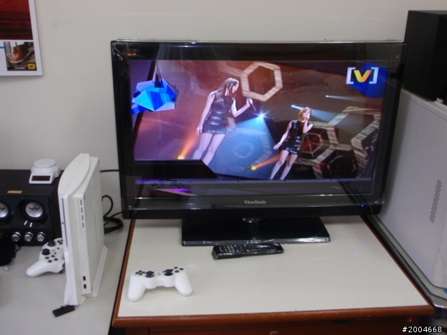 開箱~ViewSonic VT3252~