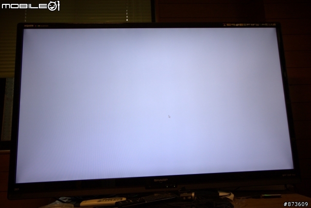 請問Sharp LC-52Z5T四週暗角是否是正常