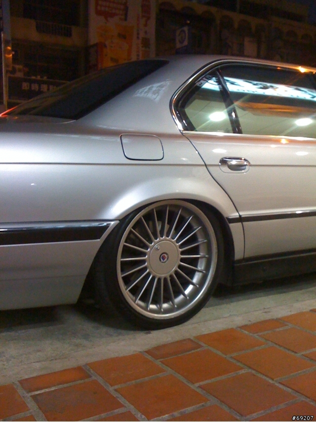 藏輪的 BMW Alpina L7..