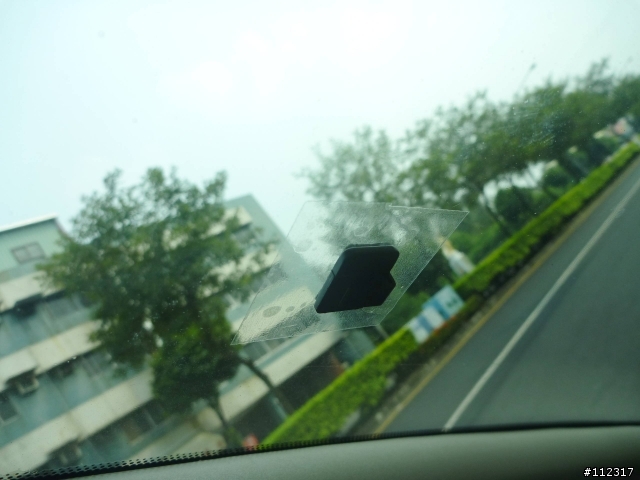 分享…行車記錄器支架安裝---新方法,取得容易,拆卸方便
