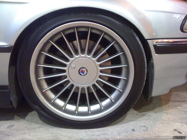 藏輪的 BMW Alpina L7..
