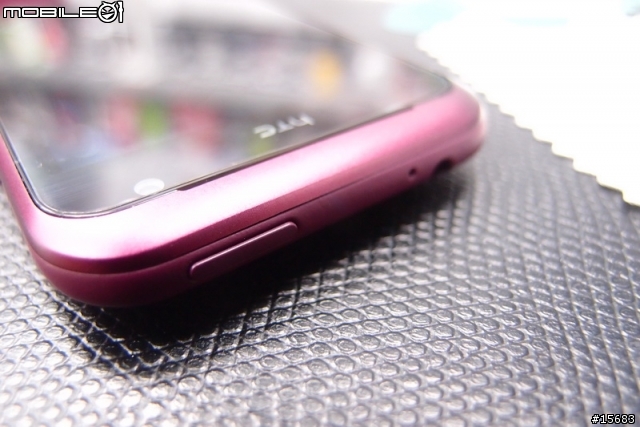 HTC Rhyme 嫣紅紫 開箱分享