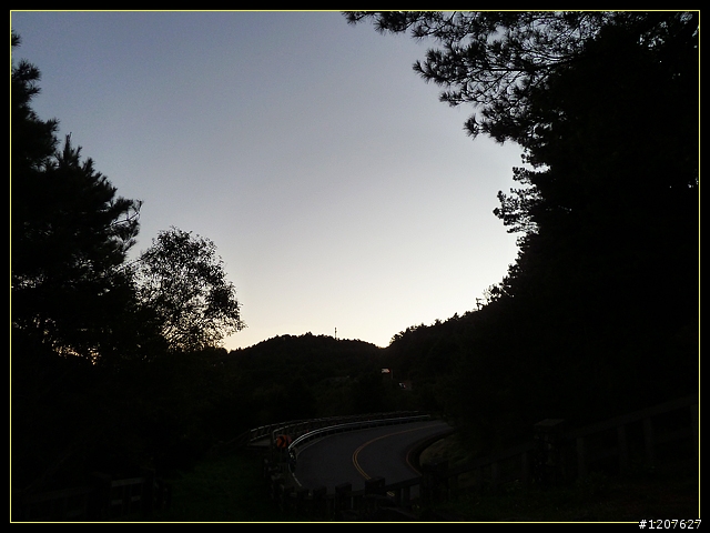 2011.10.28-29_特別的日子一逛仙境、塔塔加露宿賞星空!