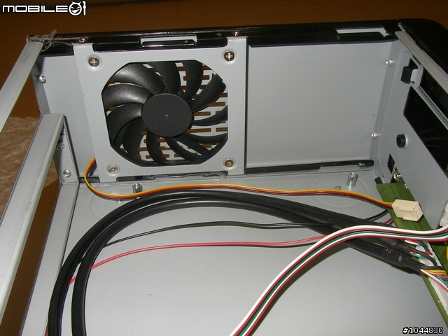 ASRock Z68M + TWINSYS 完美絕配的 ITX HTPC 實現 - 系統組裝