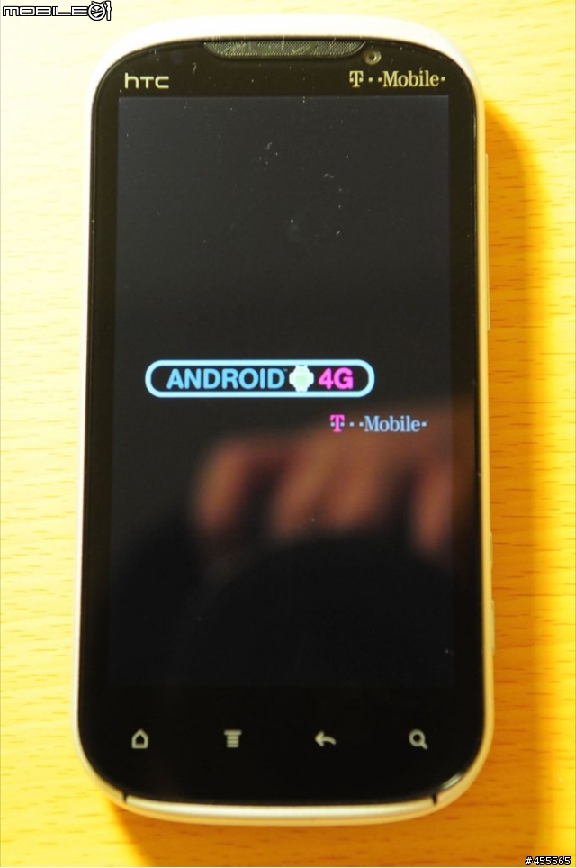 晚了五天的開箱...簡約版~ HTC AMAZE